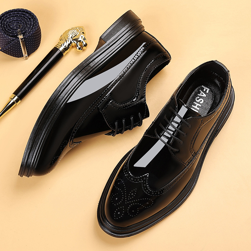 Oxford Shoes Brogue - أحذية رجالية رسمية من الجلد اللامع