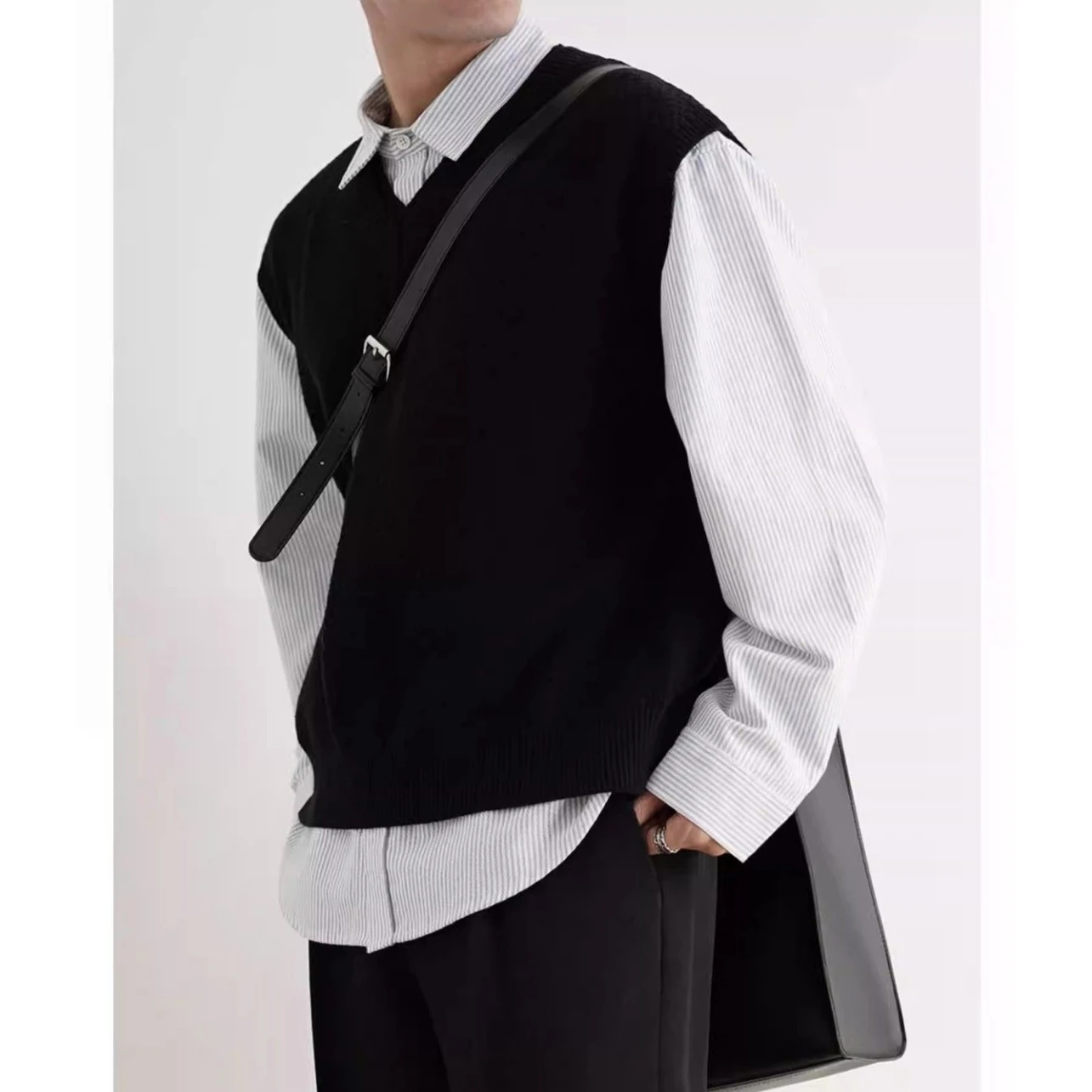 2024 أوائل الخريف بسيط أسود ال - مراجعة Men'S Fashion V Neck Sweater وسعره