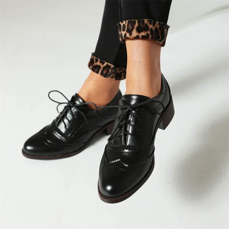 الشقق البريطانية النساء أوكسفو - مراجعة Oxford Shoes Brogue وسعره